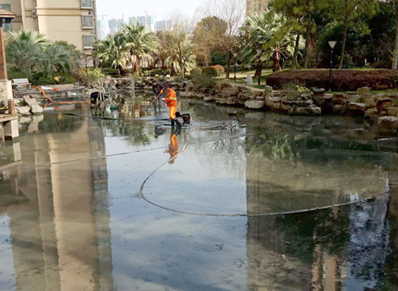 东莞生态园景观池淤泥清理